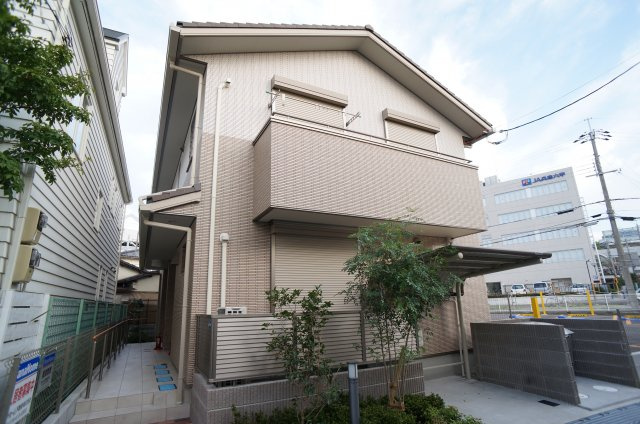 マ・メゾン川西の外観