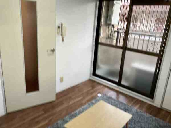 ゴッドフィールド布施の内装