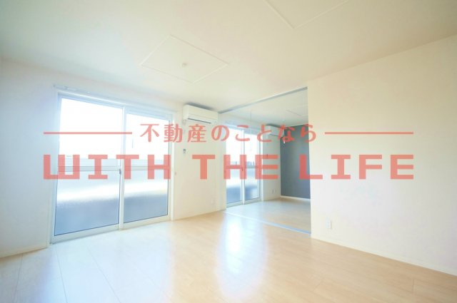 HEARTY'S　ENT豆津（ハーティーズエントマメズ）【キャッシュバック対象物件】の内装|明るい室内です