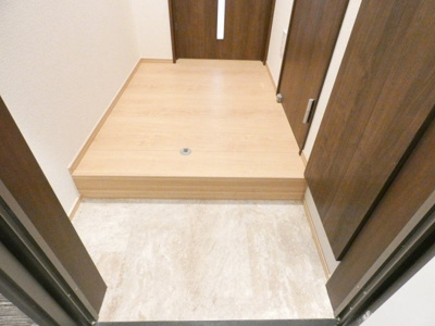 【玄関】 | GRANDTIC Quon鳴海