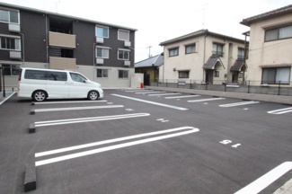【駐車場】