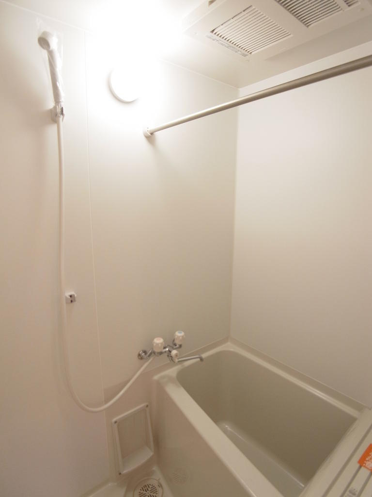 ソレイユ津田沼の浴室