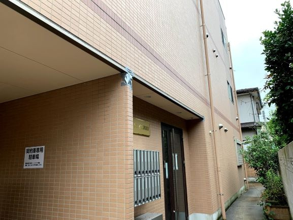 ソレイユ津田沼のエントランス