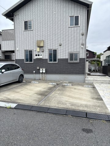 【駐車場】