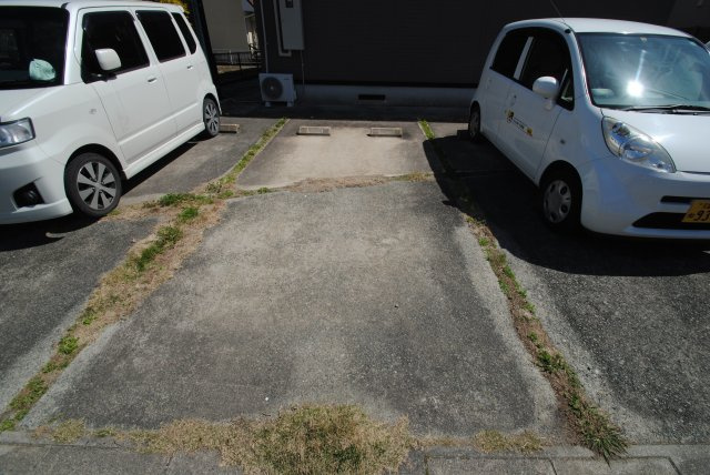 ヴィルヌーブ花畑の駐車場