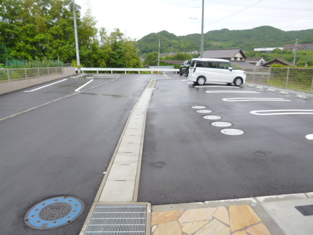 ココ・アポロの駐車場