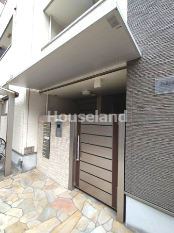 フジパレス城北Ⅴ番館のエントランス