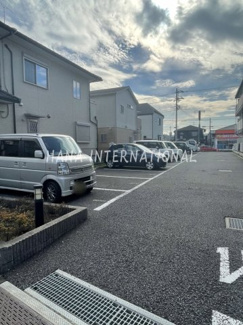 【駐車場】