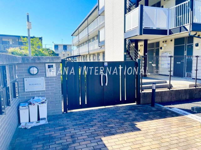 クレストタウンAのエントランス