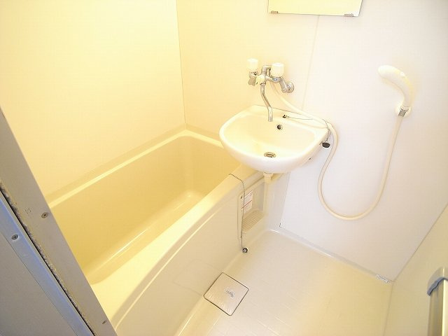 【浴室】 | フルーレミサキ