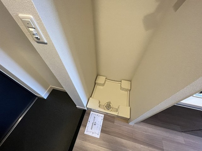 【設備】 | プレサンス淡路駅前 | 室内に洗濯機置き場があります