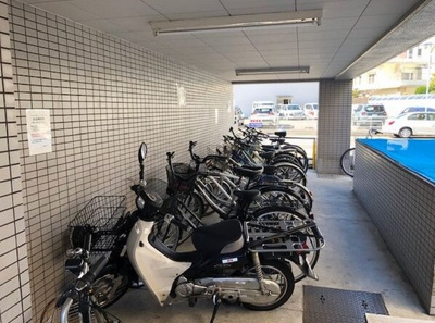 【駐車場】 | グランデュール若清 | ★駐輪場