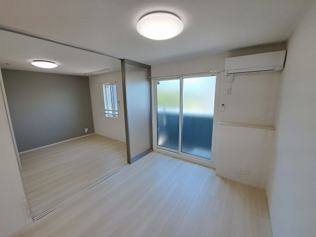 セレーノ南甲子園の居間・リビング