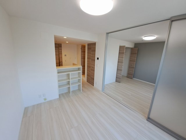 セレーノ南甲子園の居間・リビング