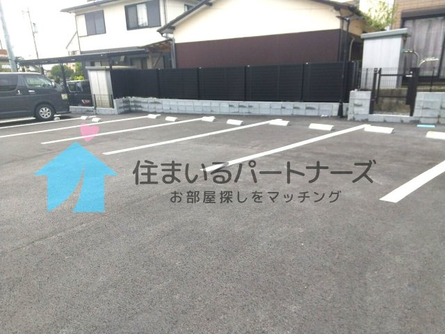 ボンシャンスMⅡの駐車場