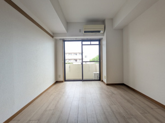 南東向きの明るいお部屋♪