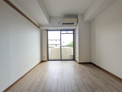 南東向きの明るいお部屋♪
