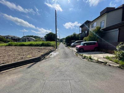 【前面道路含む現地写真】 | つくば市中別府　北東角地　55坪