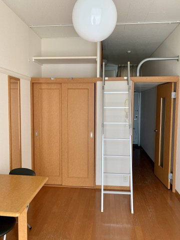 レオパレスLEOWINの寝室|画像8