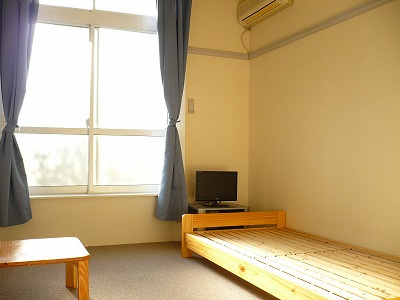 レオパレスシャトルファミリーの居間・リビング|画像5