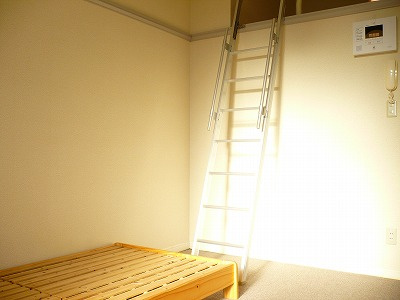 レオパレスシャトルファミリーの寝室|画像6