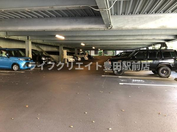 オハナ豊田多摩平の森の駐車場