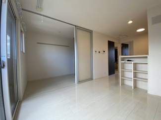 【居間・リビング】 | プエラリア　サクラⅠ