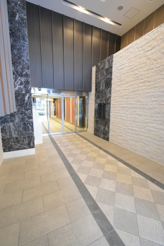 エスリード難波ステーションゲートサウステラスのロビー