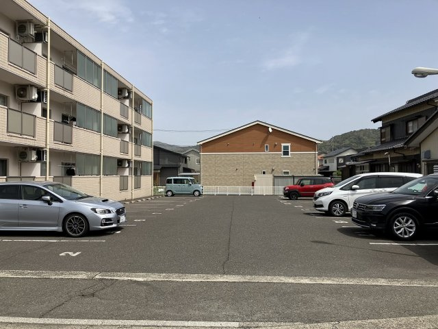 敦賀市公文名Clairの駐車場