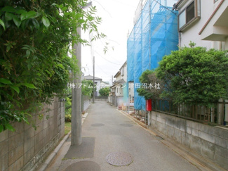 【前面道路含む現地写真】