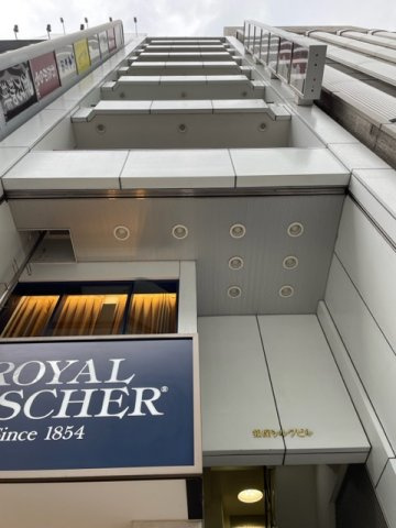 銀座シルクビルの外観