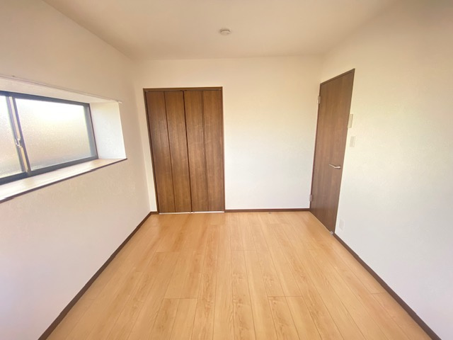 北諸県郡三股町大字蓼池の中古一戸建の洋室