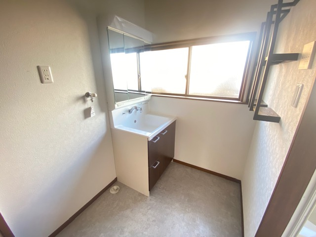 北諸県郡三股町大字蓼池の中古一戸建の洗面所