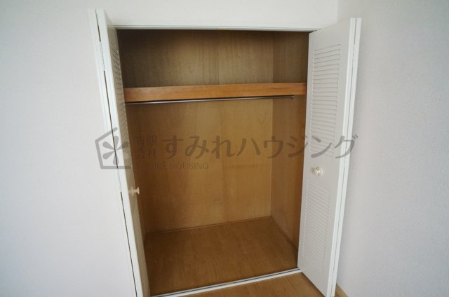 ハイネスコートの収納|参考、同建物・反転間取りの号室