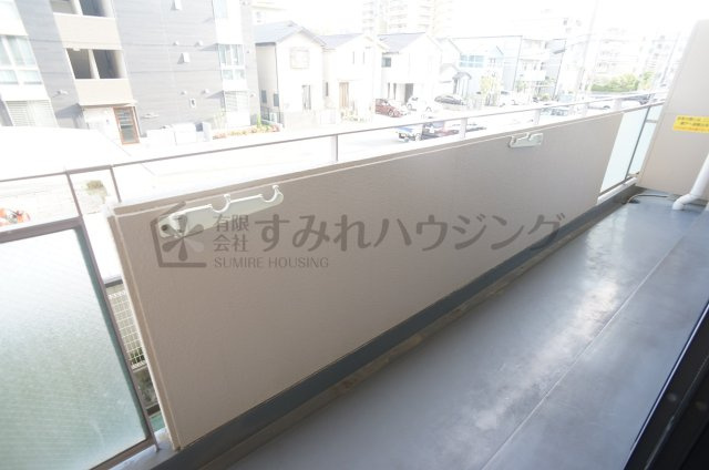 ハイネスコートのバルコニー|参考、同建物・反転間取りの号室