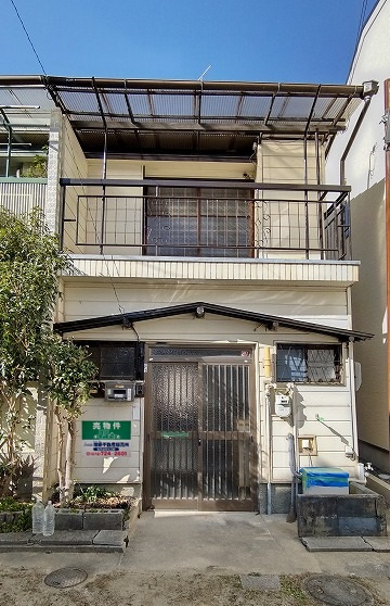 箕面市西小路４丁目の中古テラスハウスの外観