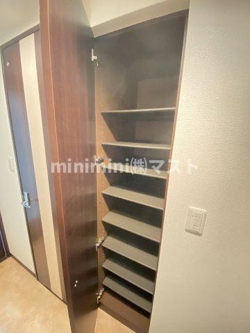グランシス難波西の収納