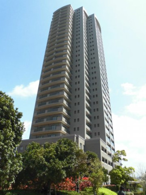 【外観】 | ＯＡＰレジデンスタワー東館 | 31階建てタワーマンション。帝国ホテルのある複合商業施設、大阪アメニティパーク内に立地しています。