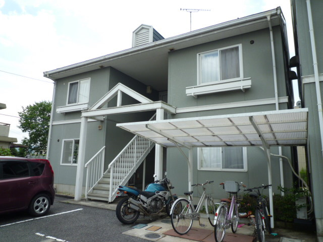 総社市井手のアパートの外観