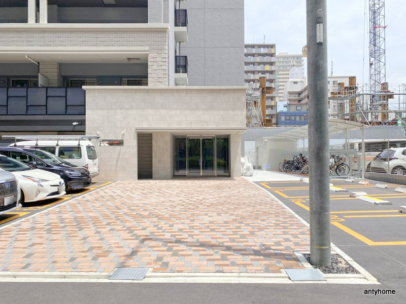 Fujiman南森町　仲介手数料無料のエントランス