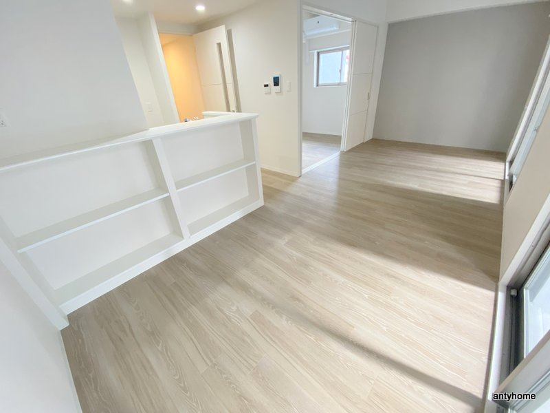 Fujiman南森町　仲介手数料無料の居間・リビング