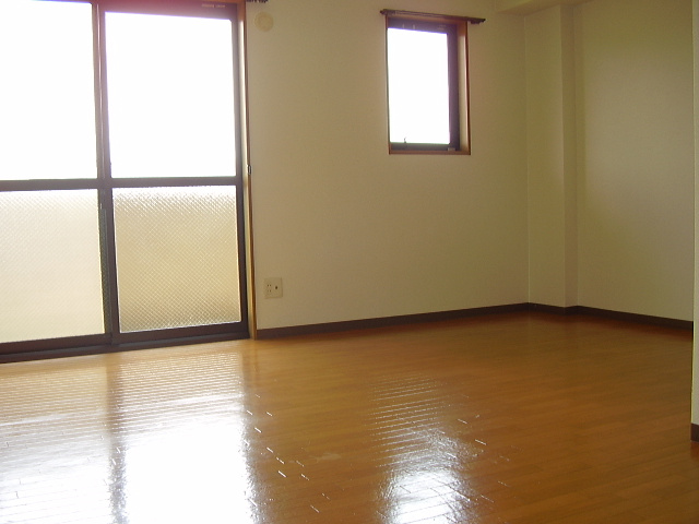 フォブールサウスの居間・リビング|同物件類似写真