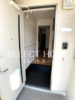 【玄関】 | ピソ・フロール | 収納もある玄関です