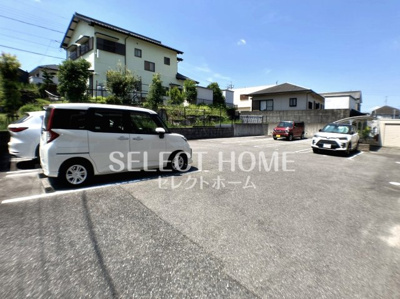 【駐車場】 | ピソ・フロール | 駐車場です