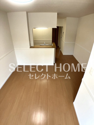 【居間・リビング】 | ピソ・フロール | こちらの居間で趣味の時間をお楽しみください