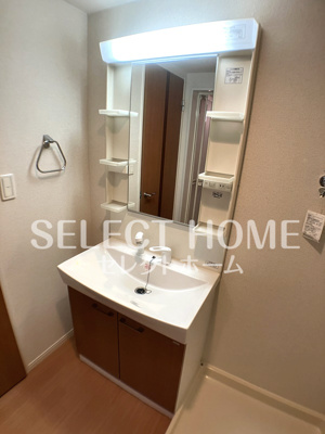 【独立洗面台】 | ピソ・フロール | 朝の支度にも助かる、独立の洗髪洗面化粧台