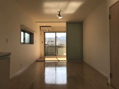 【居間・リビング】 | シャーメゾン上町 | 11.4帖LDK　南向き