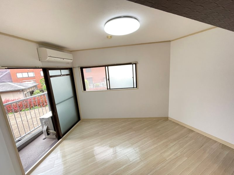 ブランドハウス京都二条城の居間・リビング