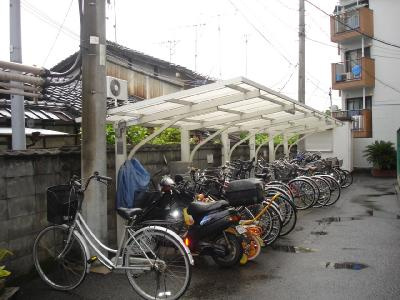 ブランドハウス京都二条城の駐車場|駐輪場