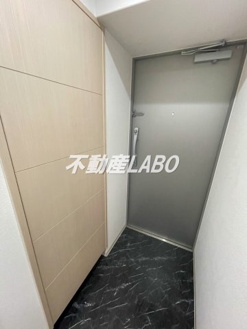 アスヴェル阿波座BLUE EARTHの玄関